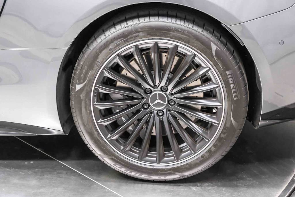 Thumbnail: 2025 Mercedes-Benz AMG GT - 17