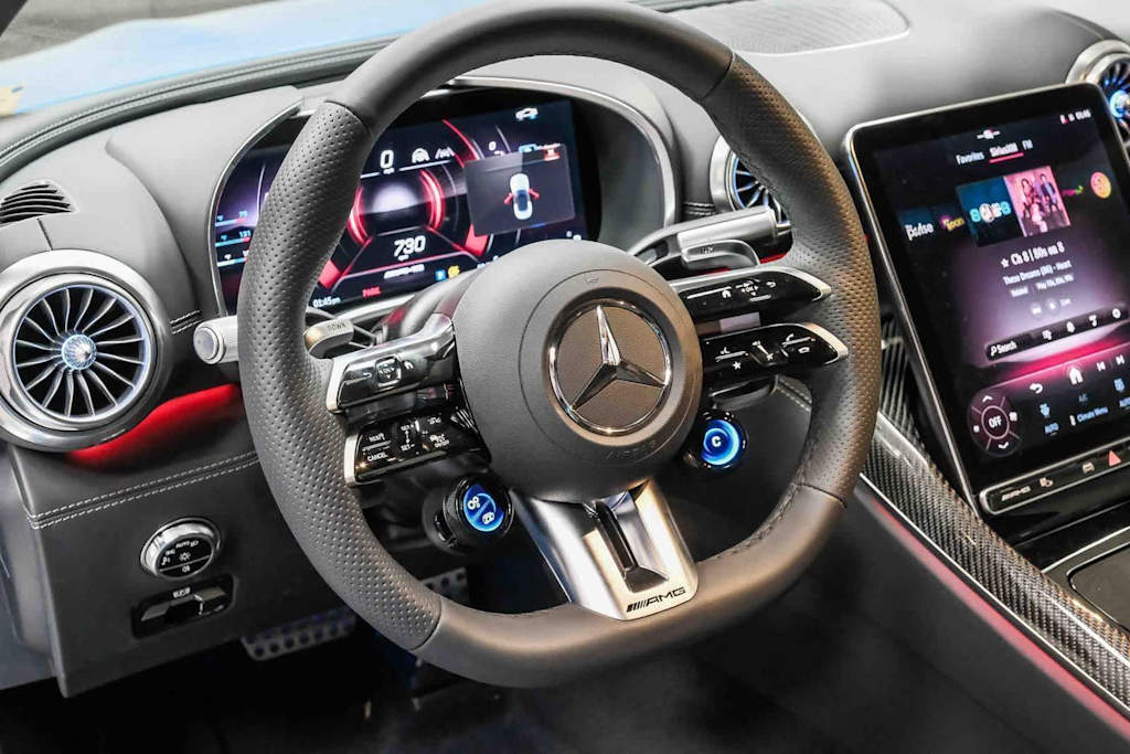 Thumbnail: 2026 Mercedes-Benz SL-Class - 2