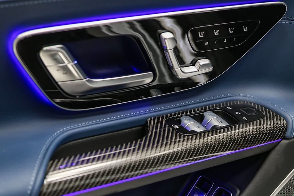 Thumbnail: 2024 Mercedes-Benz SL-Class - 30