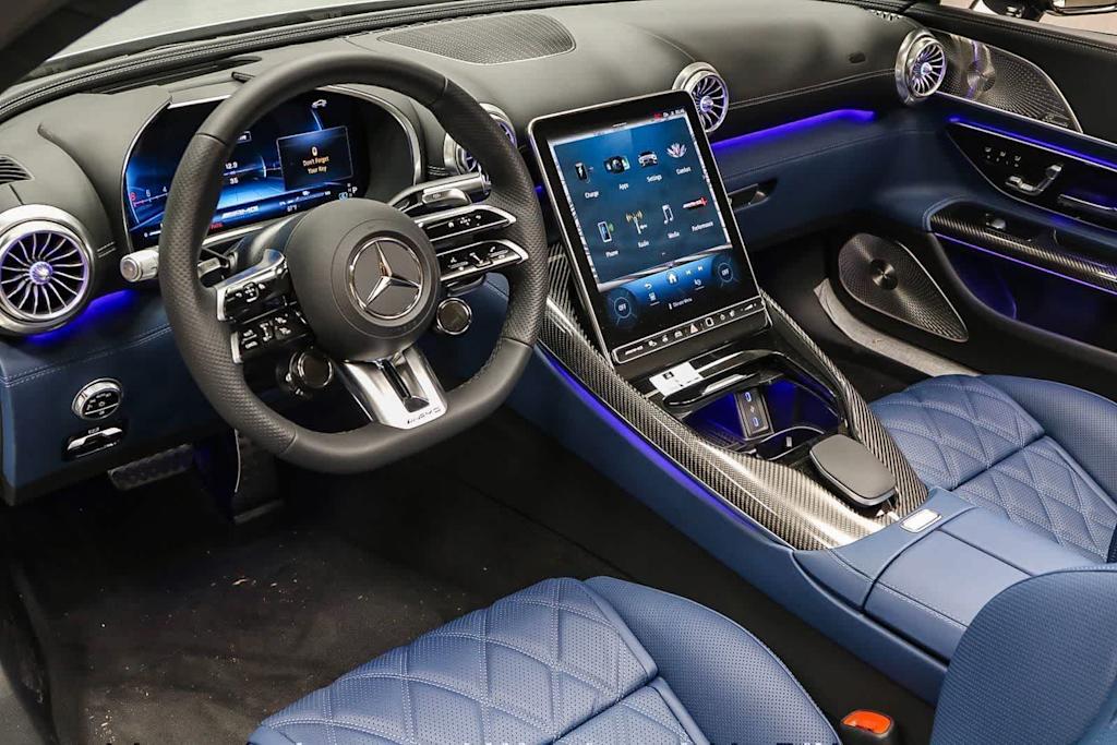 Thumbnail: 2024 Mercedes-Benz SL-Class - 2
