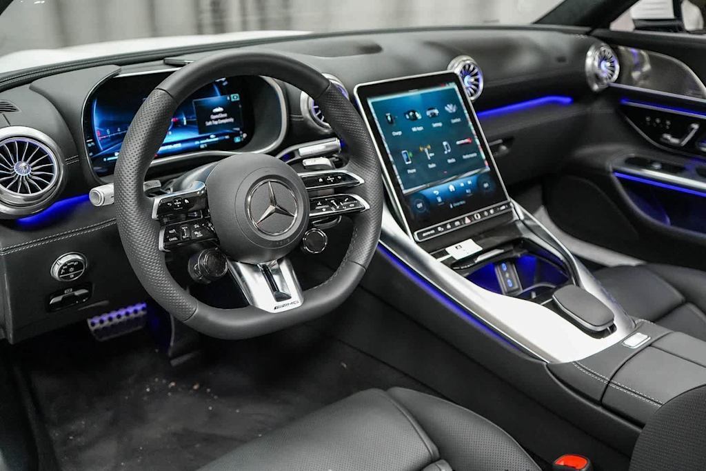 Thumbnail: 2025 Mercedes-Benz SL-Class - 2