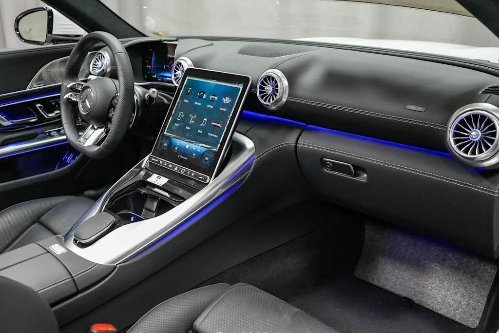 Thumbnail: 2025 Mercedes-Benz SL-Class - 7