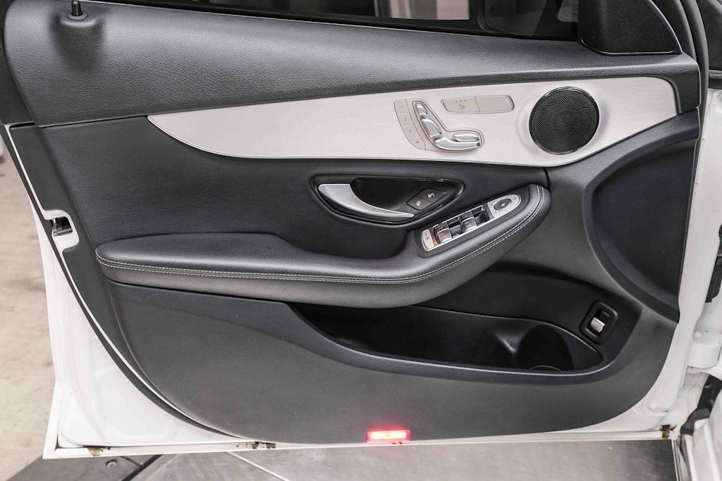 Thumbnail: 2021 Mercedes-Benz C-Class - 30