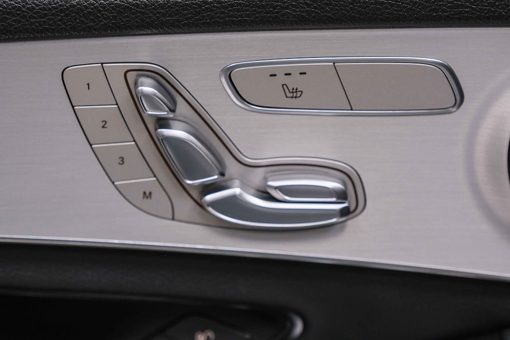 Thumbnail: 2021 Mercedes-Benz C-Class - 31