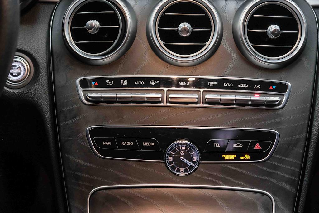 Thumbnail: 2021 Mercedes-Benz C-Class - 24