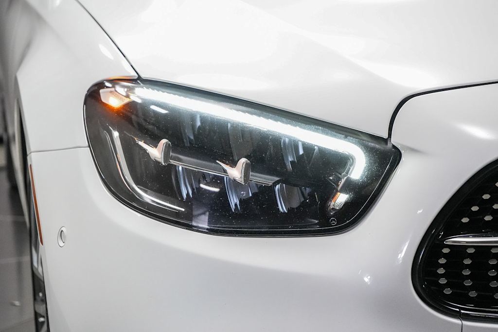 Thumbnail: 2022 Mercedes-Benz E-Class - 19