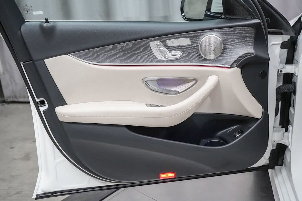 Thumbnail: 2022 Mercedes-Benz E-Class - 24