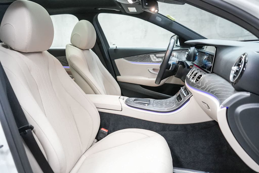 Thumbnail: 2022 Mercedes-Benz E-Class - 10