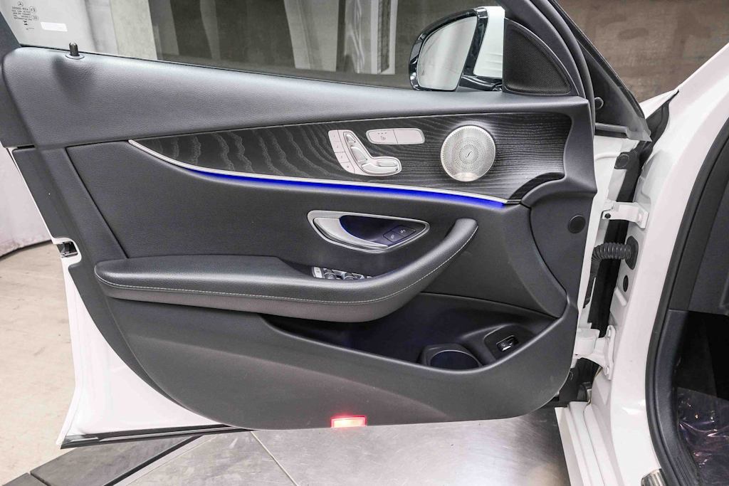 Thumbnail: 2023 Mercedes-Benz E-Class - 21