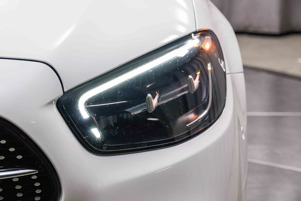 Thumbnail: 2023 Mercedes-Benz E-Class - 18