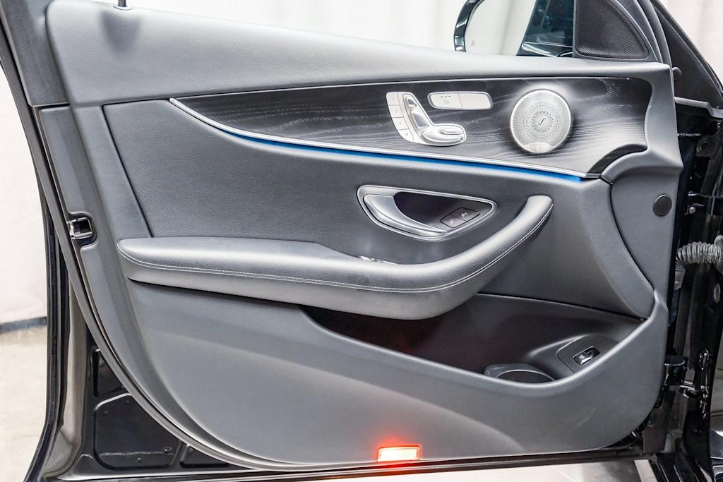 Thumbnail: 2022 Mercedes-Benz E-Class - 22