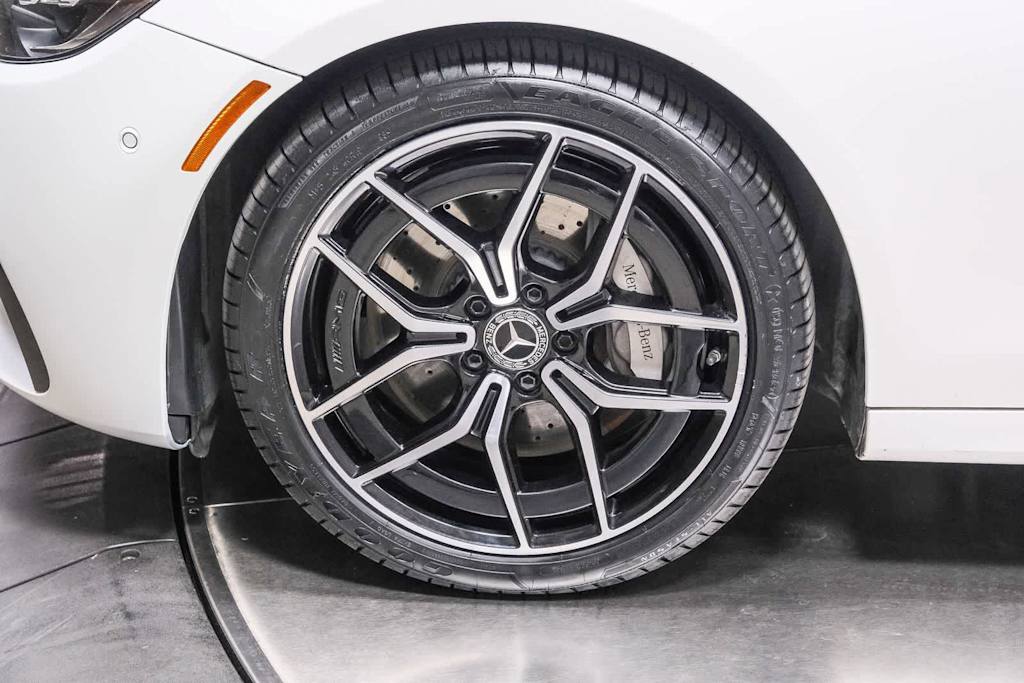 Thumbnail: 2022 Mercedes-Benz E-Class - 18