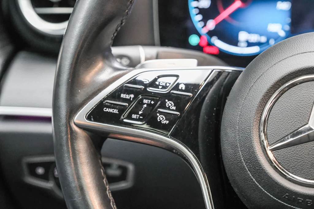 Thumbnail: 2022 Mercedes-Benz E-Class - 26