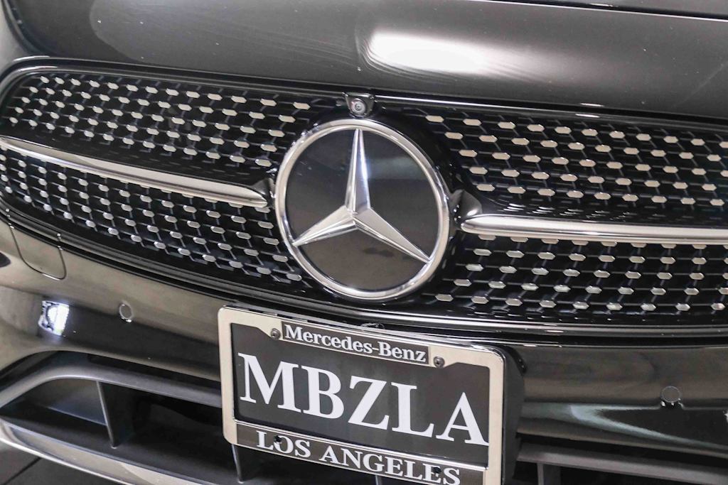 Thumbnail: 2022 Mercedes-Benz E-Class - 22
