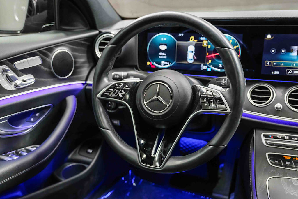 Thumbnail: 2023 Mercedes-Benz E-Class - 10