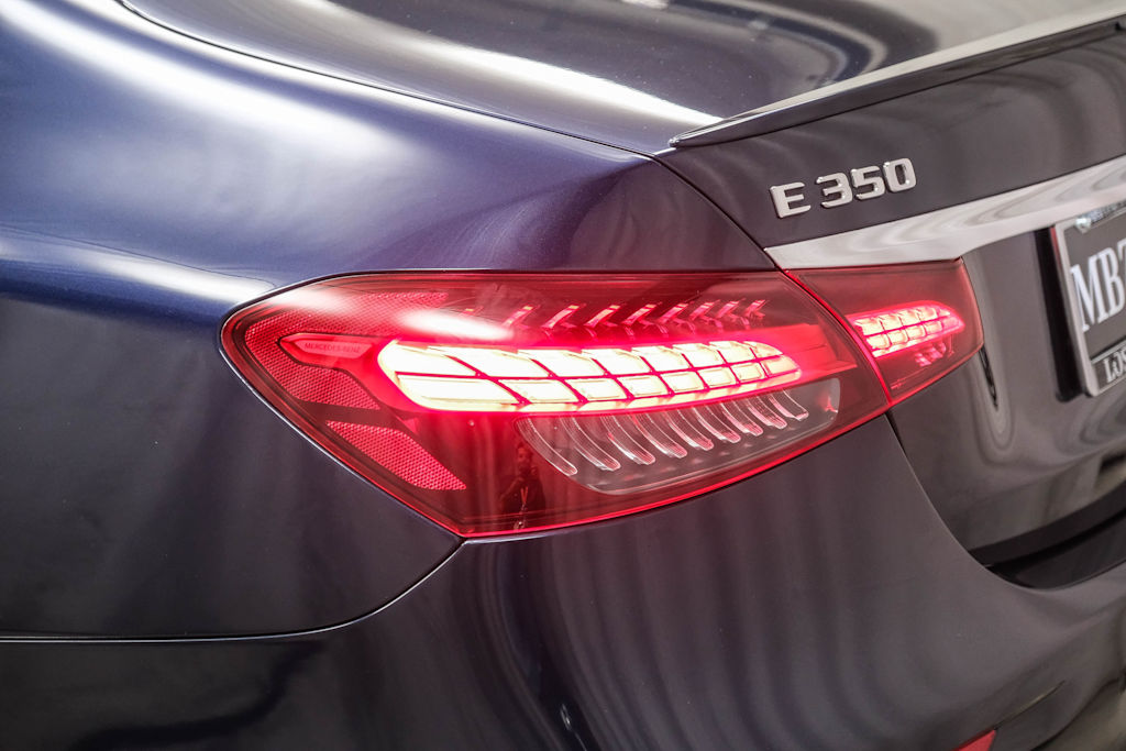 Thumbnail: 2023 Mercedes-Benz E-Class - 19