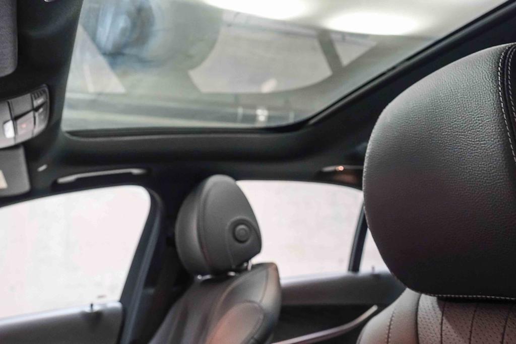 Thumbnail: 2022 Mercedes-Benz E-Class - 32