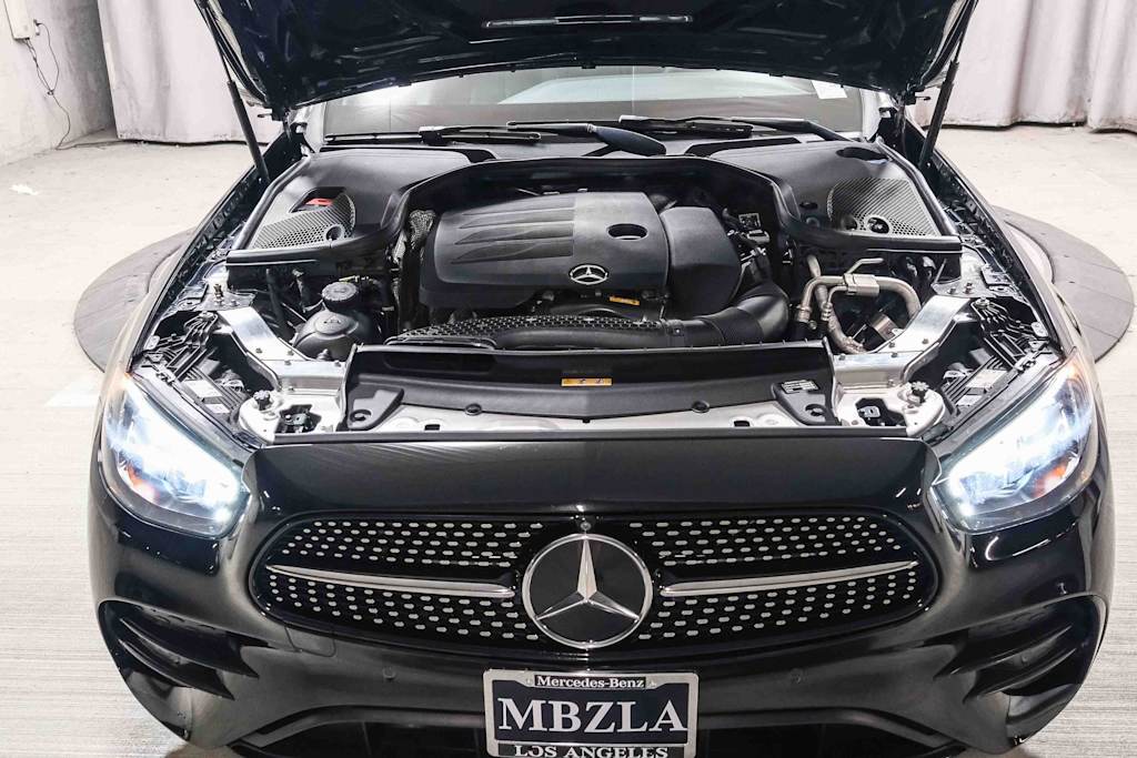 Thumbnail: 2022 Mercedes-Benz E-Class - 9