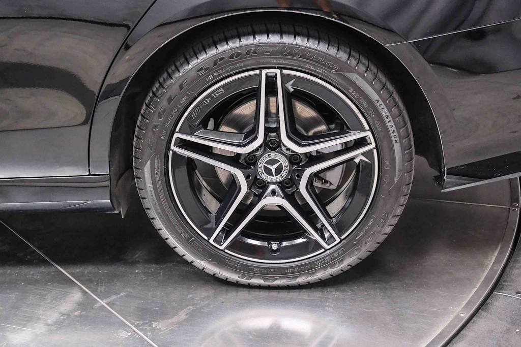 Thumbnail: 2022 Mercedes-Benz E-Class - 8