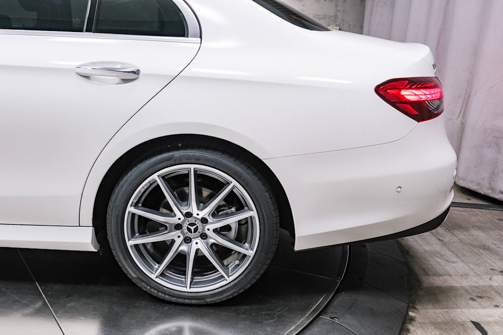 Thumbnail: 2022 Mercedes-Benz E-Class - 8