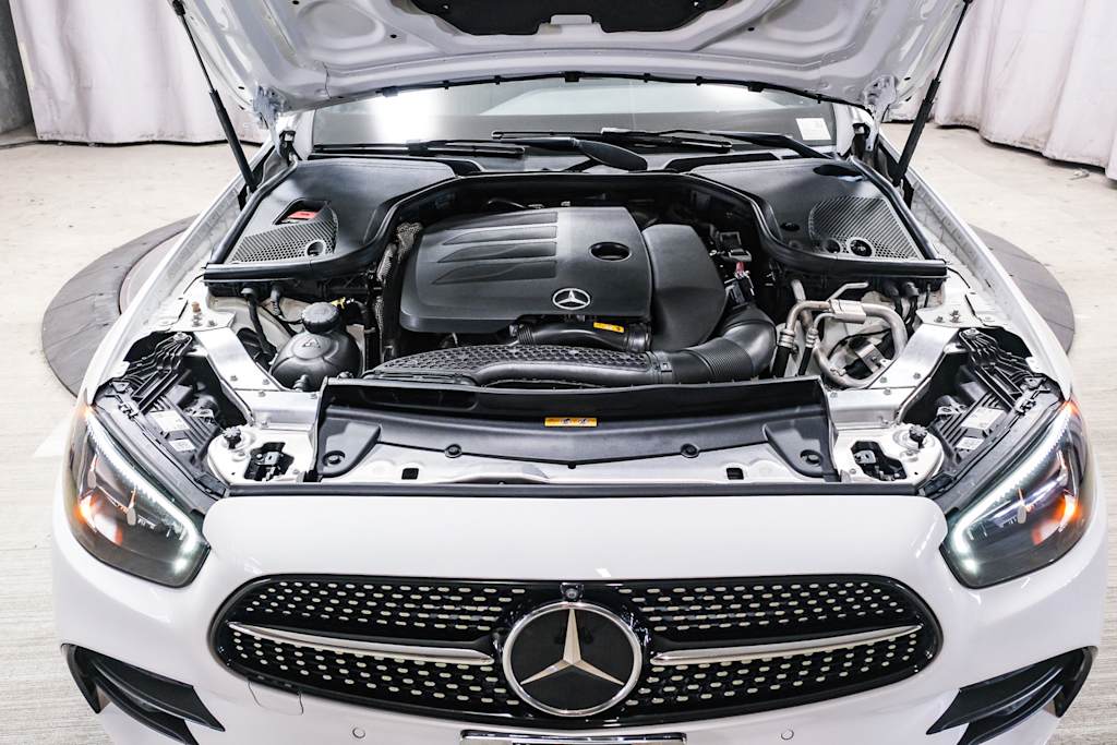Thumbnail: 2022 Mercedes-Benz E-Class - 9