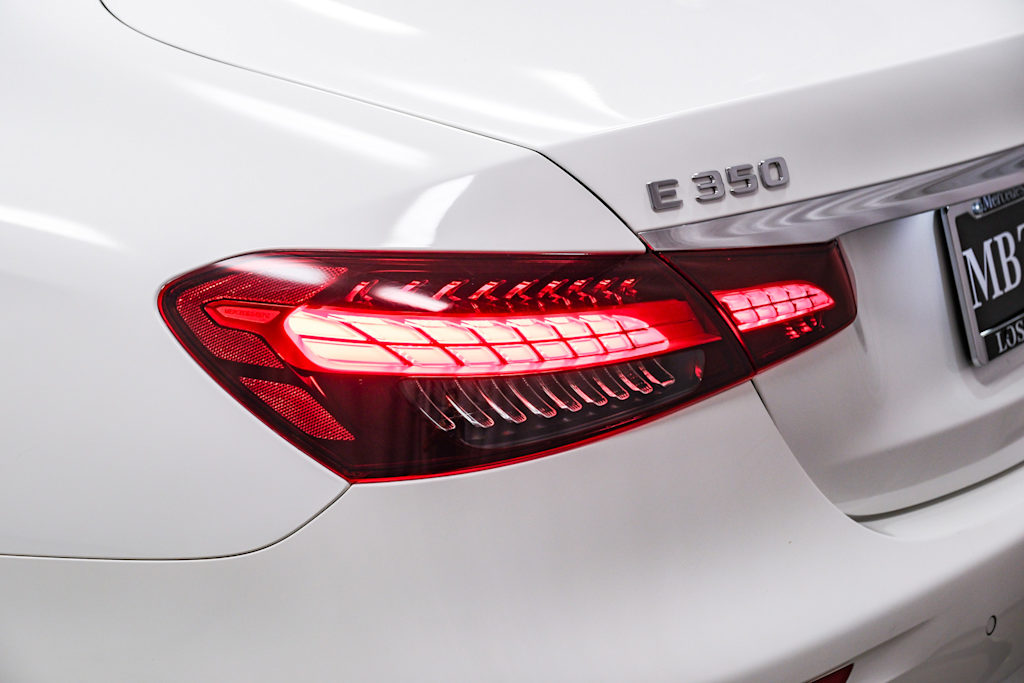 Thumbnail: 2022 Mercedes-Benz E-Class - 20