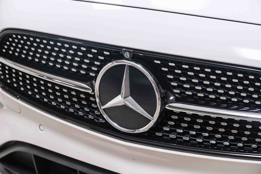 Thumbnail: 2023 Mercedes-Benz E-Class - 7