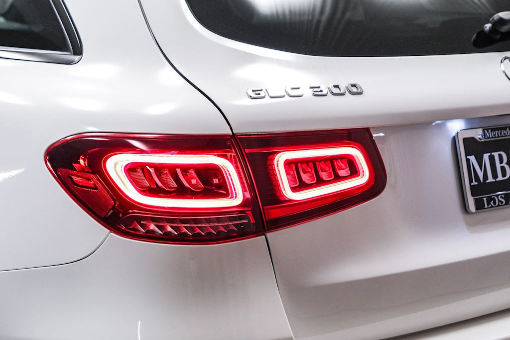 Thumbnail: 2022 Mercedes-Benz GLC - 17