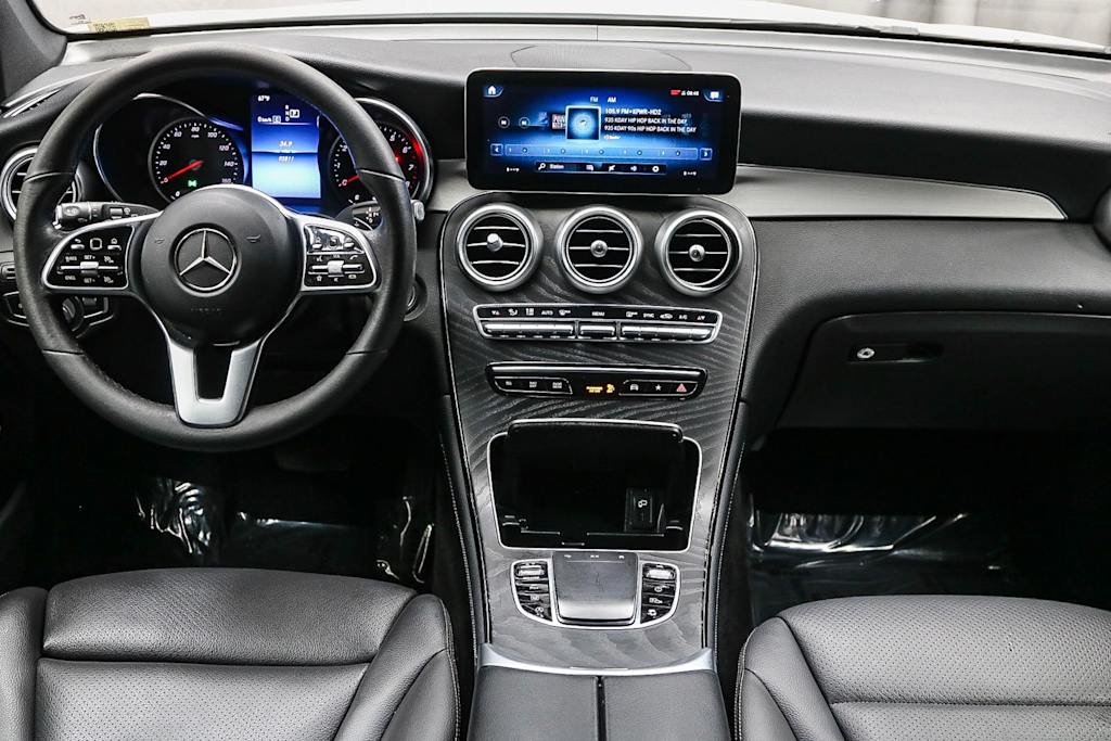 2021 Mercedes-Benz GLC 300 2