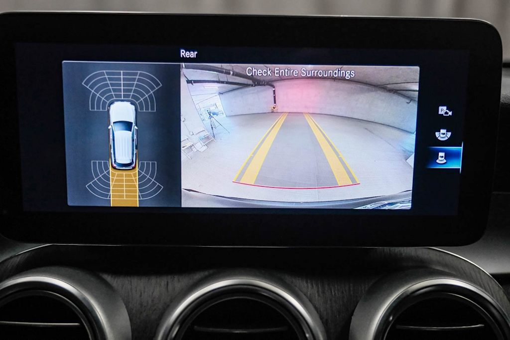 Thumbnail: 2022 Mercedes-Benz GLC - 29