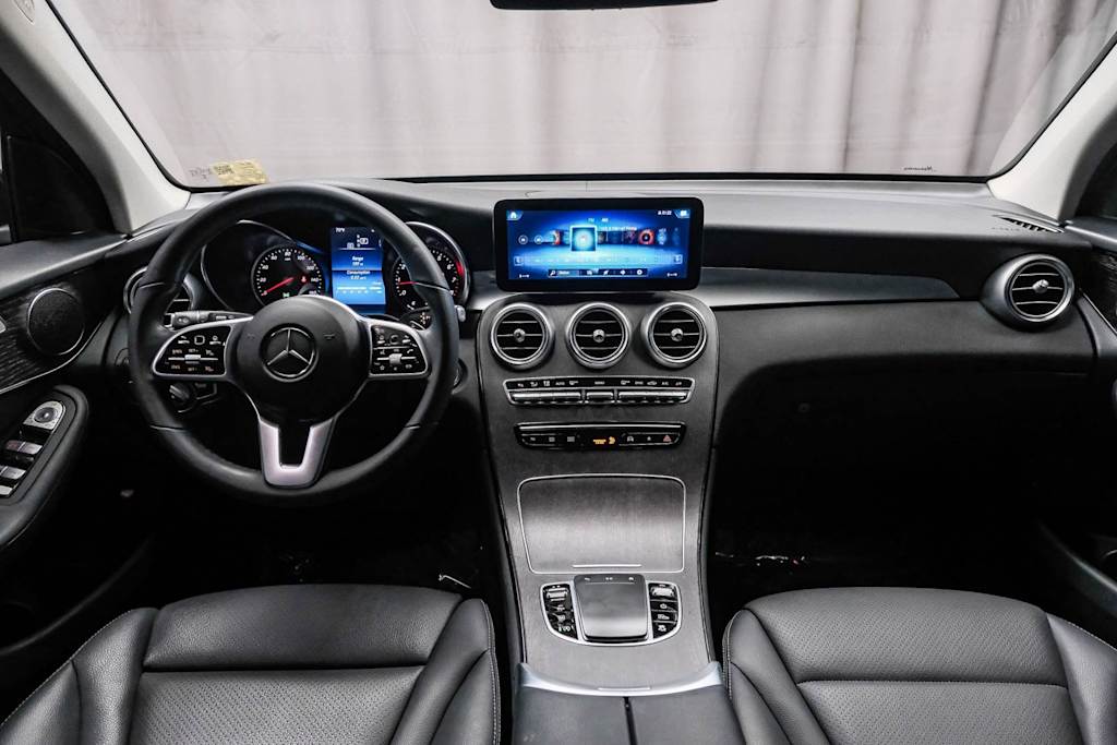 Thumbnail: 2022 Mercedes-Benz GLC - 2