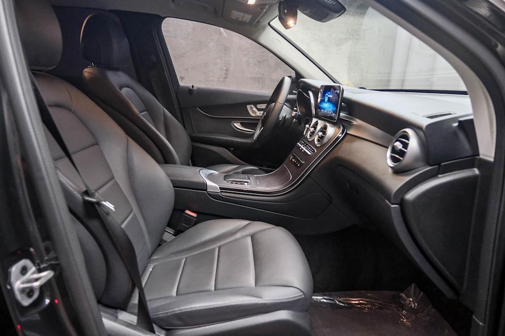 Thumbnail: 2022 Mercedes-Benz GLC - 10