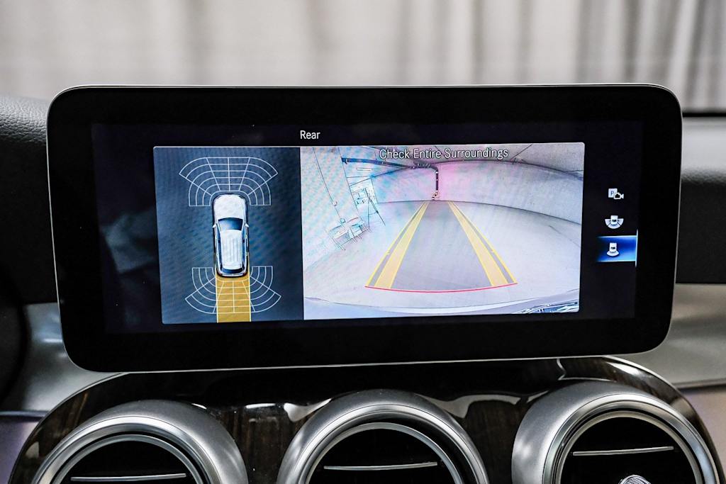 Thumbnail: 2022 Mercedes-Benz GLC - 29