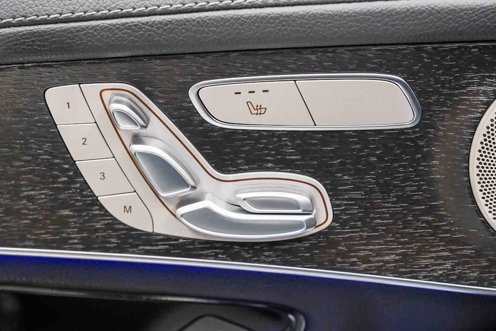 Thumbnail: 2023 Mercedes-Benz GLC - 30