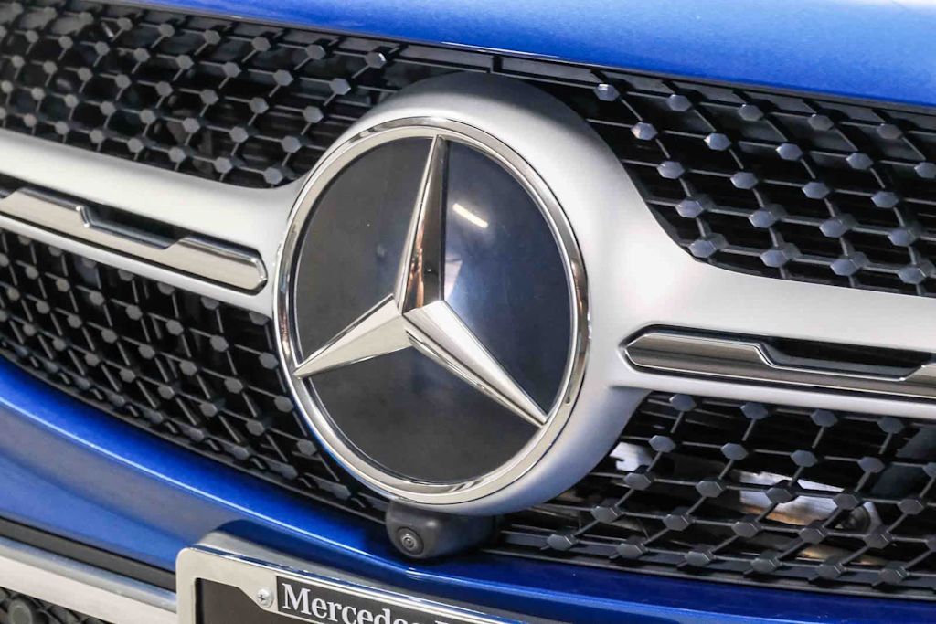 Thumbnail: 2023 Mercedes-Benz GLC - 7