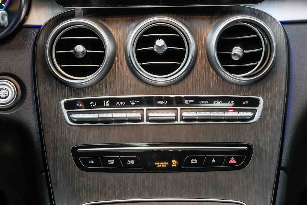 Thumbnail: 2023 Mercedes-Benz GLC - 25