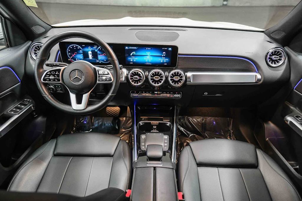 Thumbnail: 2021 Mercedes-Benz GLB - 2