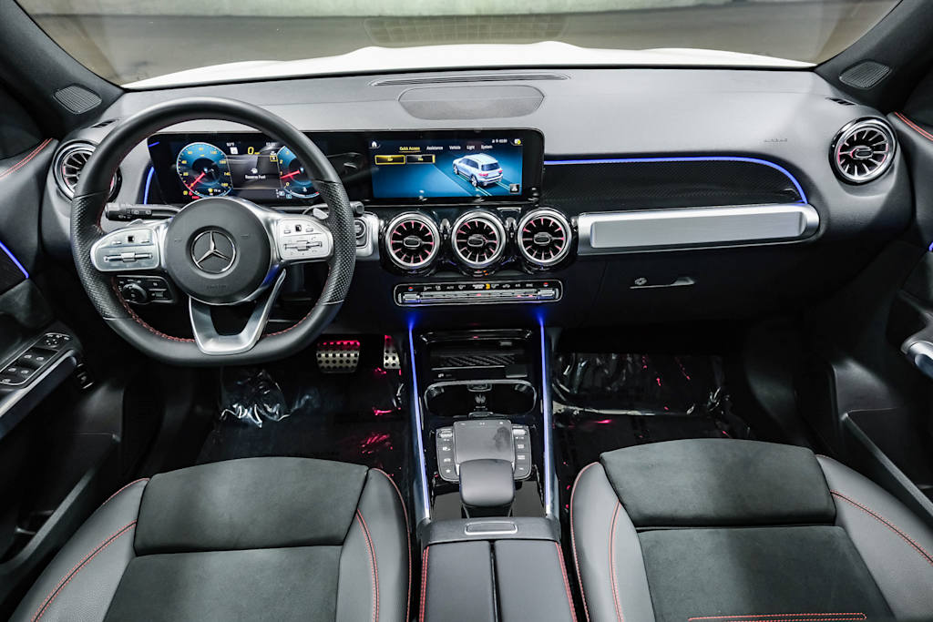 Thumbnail: 2023 Mercedes-Benz GLB - 2