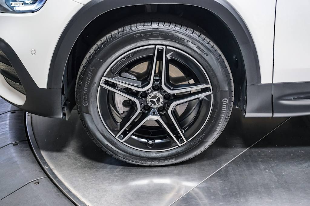 Thumbnail: 2023 Mercedes-Benz GLB - 19