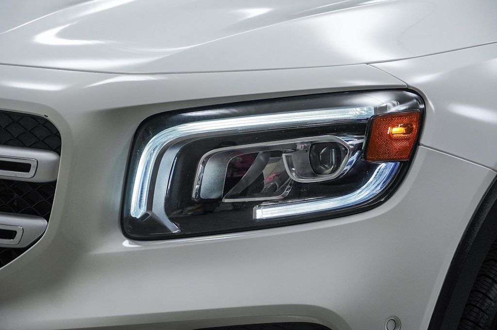 Thumbnail: 2022 Mercedes-Benz GLB - 18