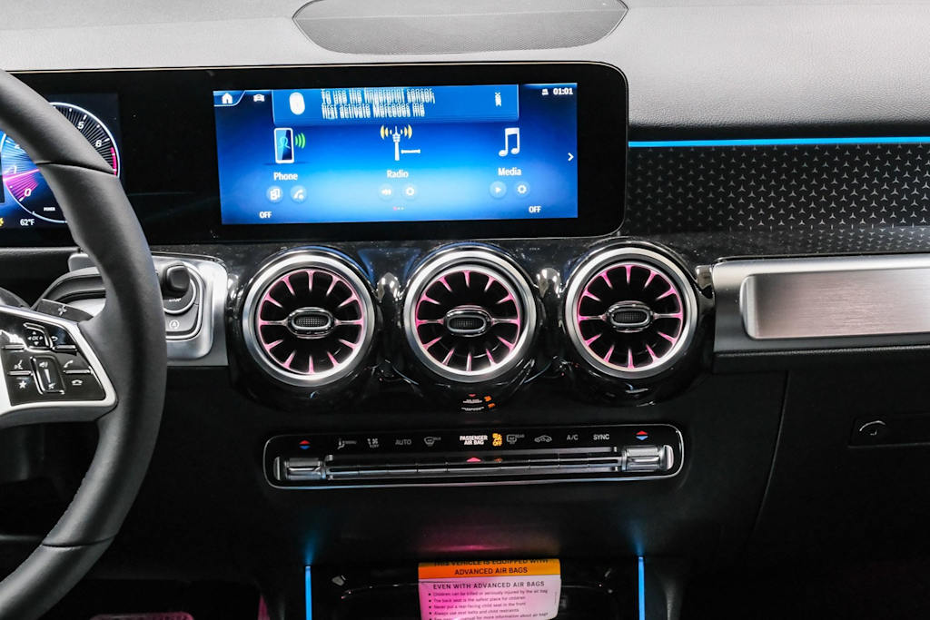 Thumbnail: 2025 Mercedes-Benz GLB - 12