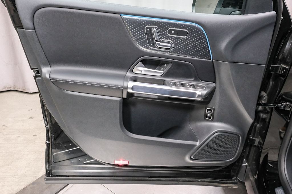 Thumbnail: 2025 Mercedes-Benz GLB - 26