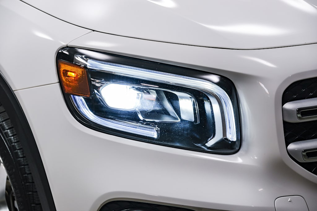 Thumbnail: 2022 Mercedes-Benz GLB - 22