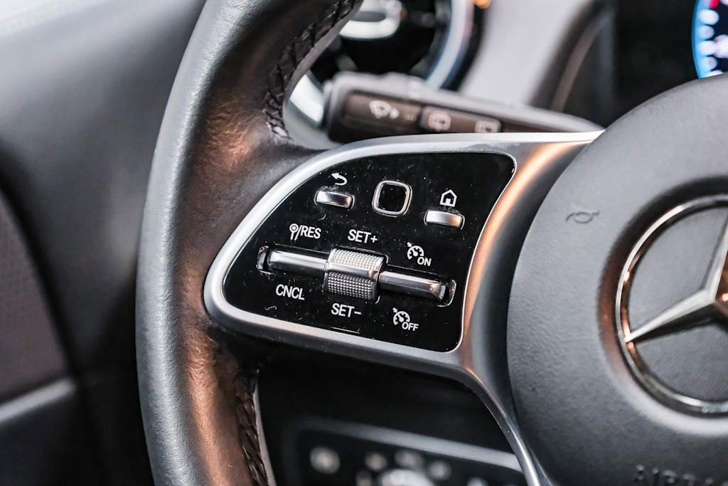 Thumbnail: 2022 Mercedes-Benz GLB - 26