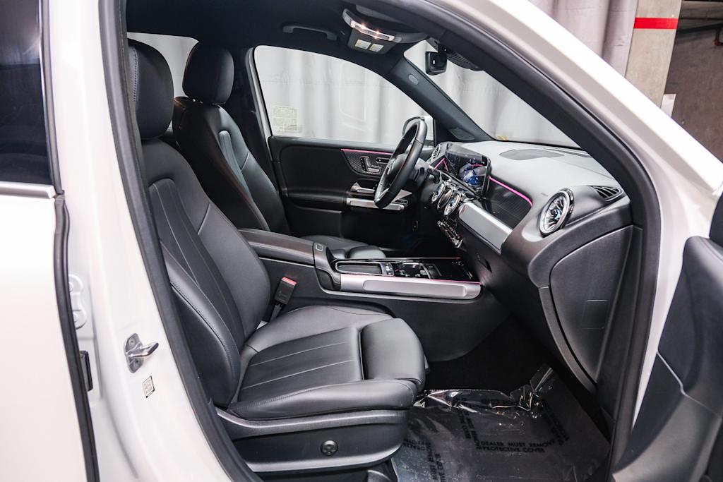 Thumbnail: 2024 Mercedes-Benz GLB - 11