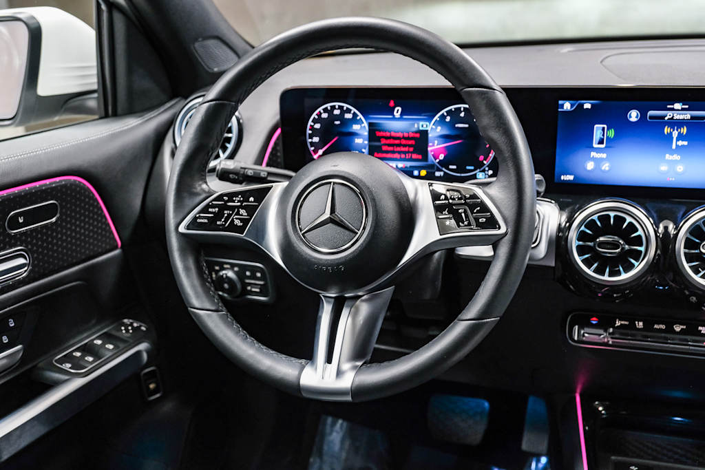 Thumbnail: 2024 Mercedes-Benz GLB - 10