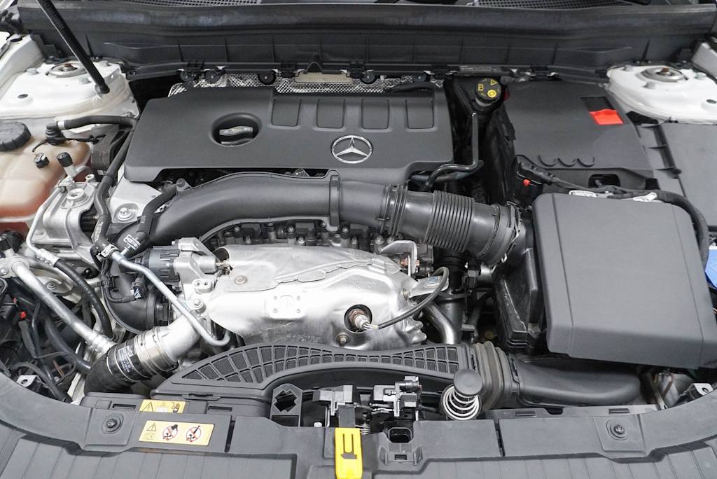 Image 8 of 2021 Mercedes-Benz GLB