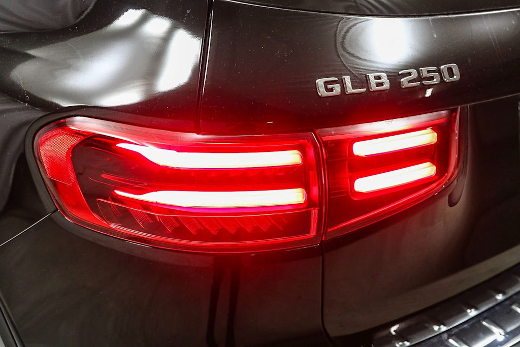 Thumbnail: 2025 Mercedes-Benz GLB - 19