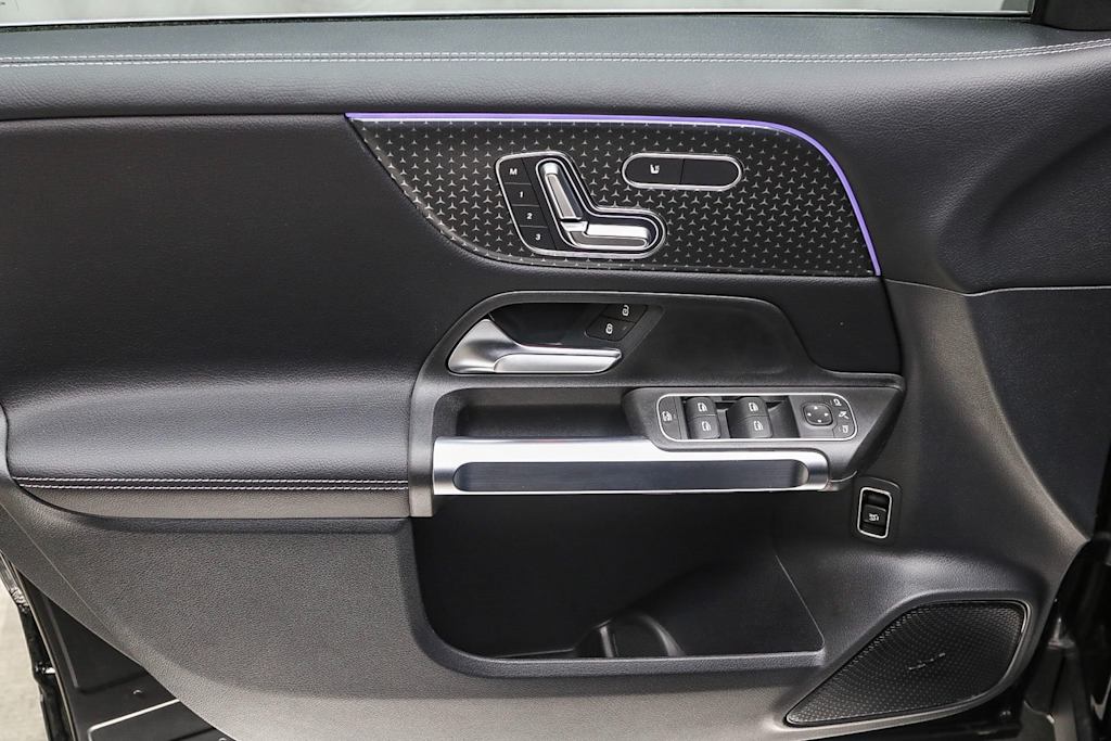 Thumbnail: 2025 Mercedes-Benz GLB - 22