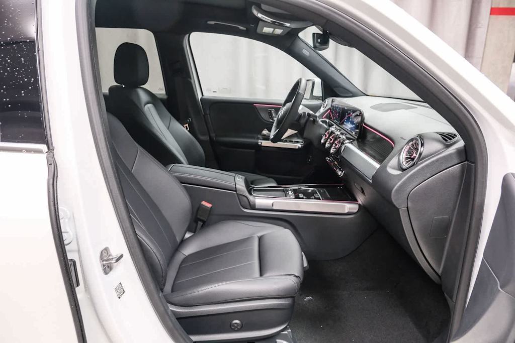 Thumbnail: 2026 Mercedes-Benz GLB - 11